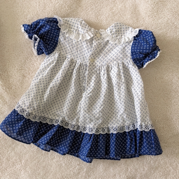 Vintage K.L.L. Blue and White Dress. Red ribbon detail on the front. Size 9 M - Picture 2 of 5